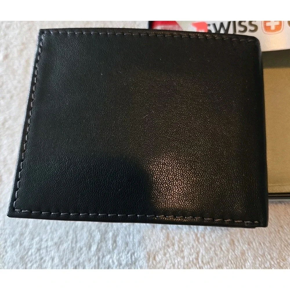 Swiss Gear Men's Leather Wallet - Bi-fold RFID Protection Black New In Metal Box